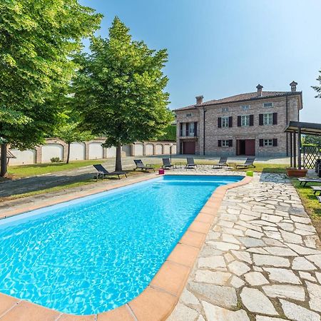 Villa Cornelia , Entire Villa With Private Pool Corneliano d'Alba Zewnętrze zdjęcie