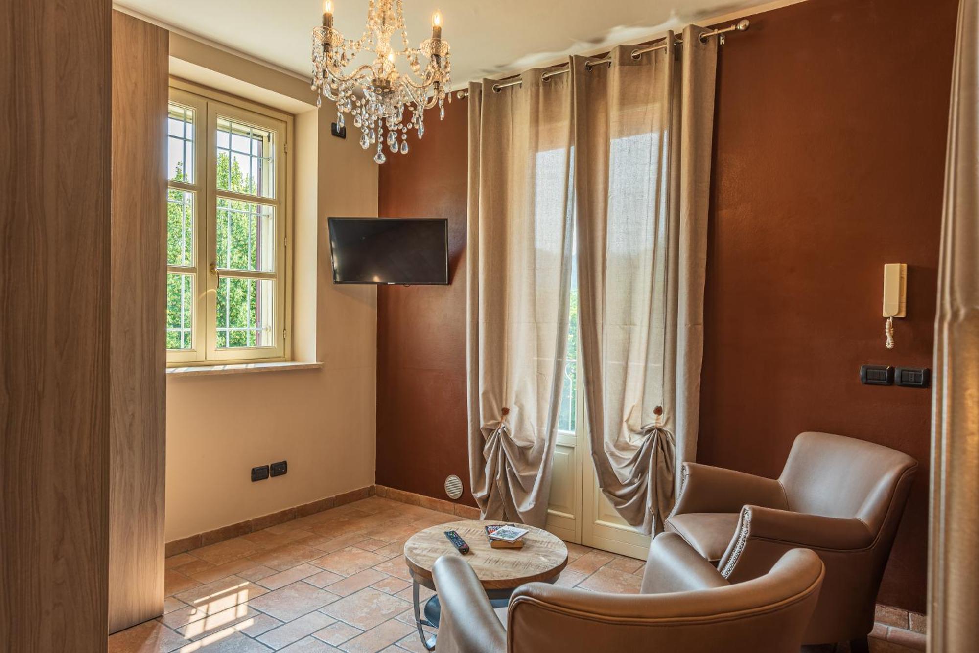 Villa Cornelia , Entire Villa With Private Pool Corneliano d'Alba Zewnętrze zdjęcie